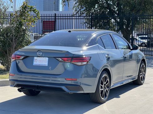 New 2025 Nissan Sentra SR image 4