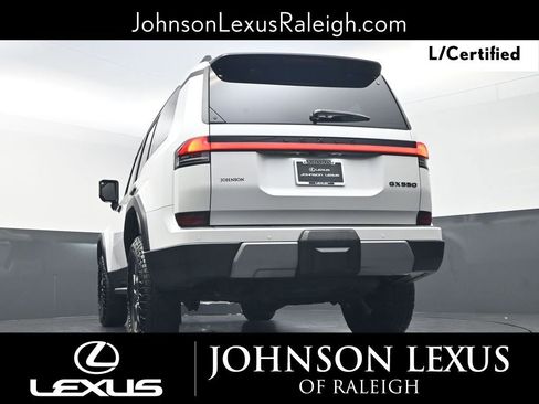 Used 2025 Lexus GX 550 image 19