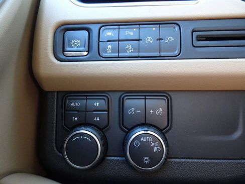 Used 2021 Chevrolet Tahoe Premier image 22