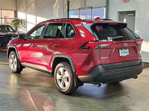 Used 2021 Toyota RAV4 XLE image 6