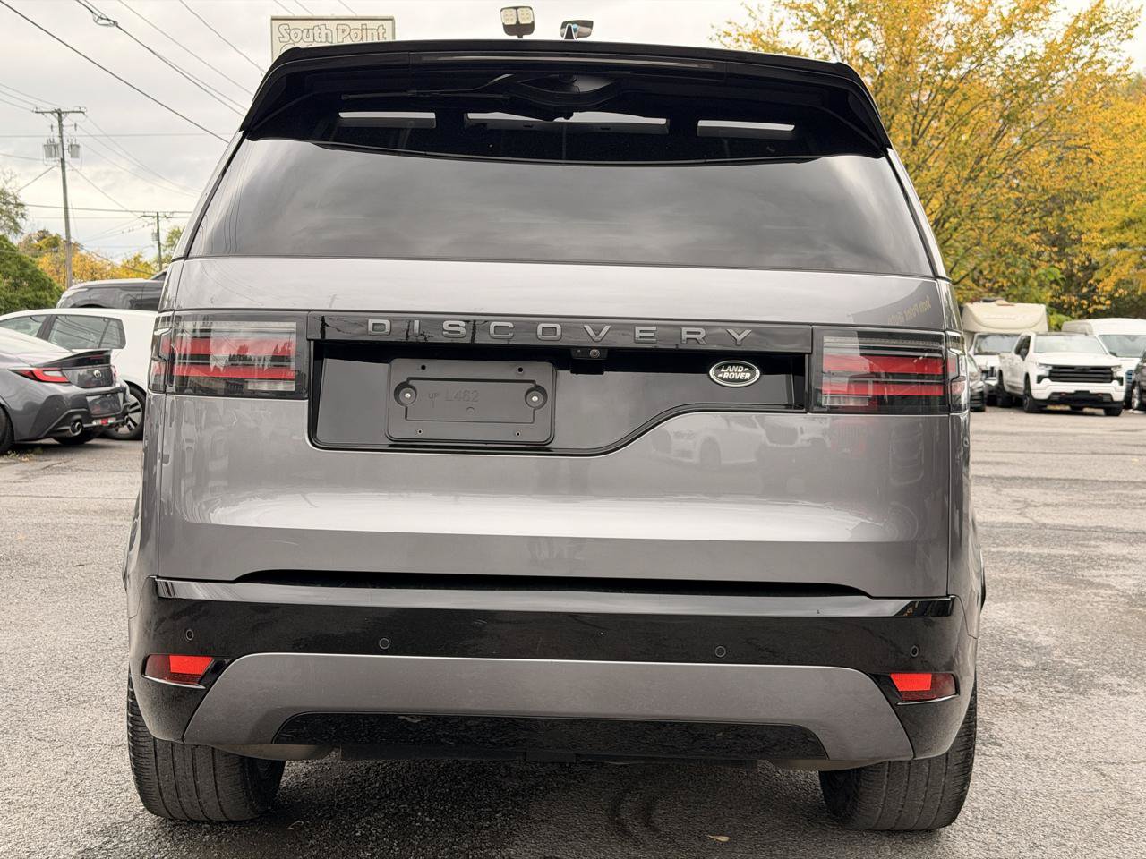 Used 2021 Land Rover Discovery S R-Dynamic AWD/4WD image 8