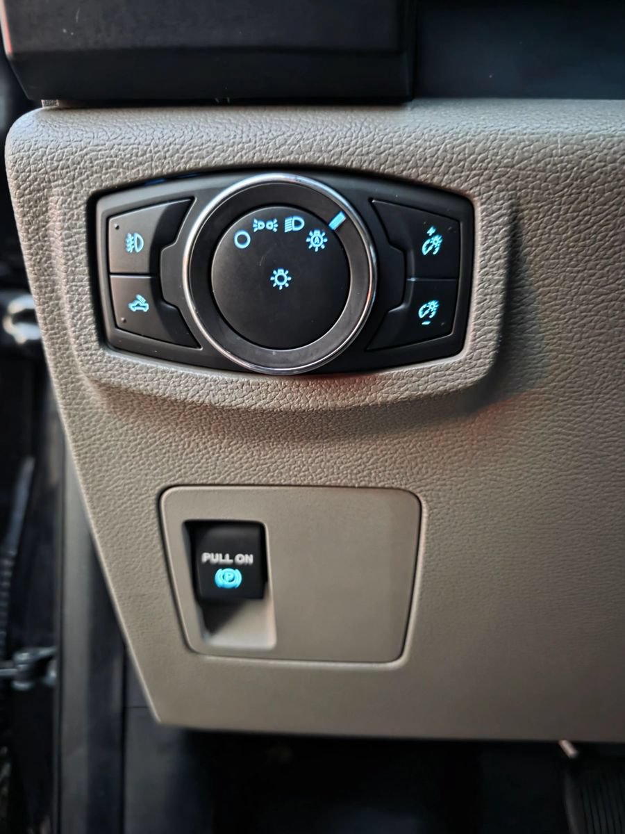 Used 2019 Ford F150 XL w/ Equipment Group 101A Mid AWD/4WD image 12