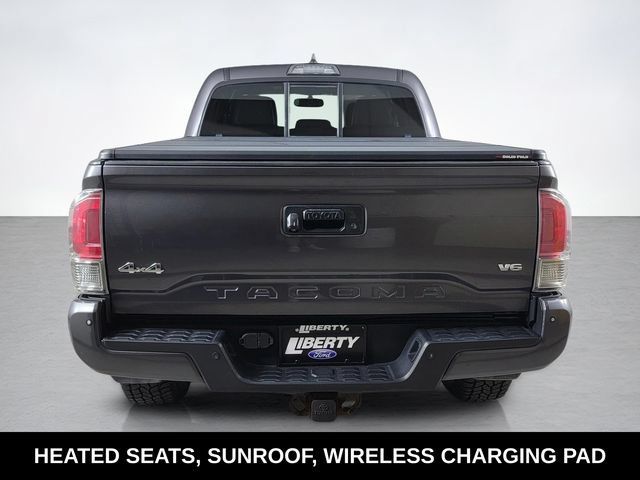 Used 2016 Toyota Tacoma Limited AWD/4WD image 4
