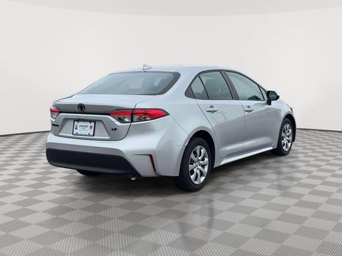 Used 2025 Toyota Corolla LE FWD image 7
