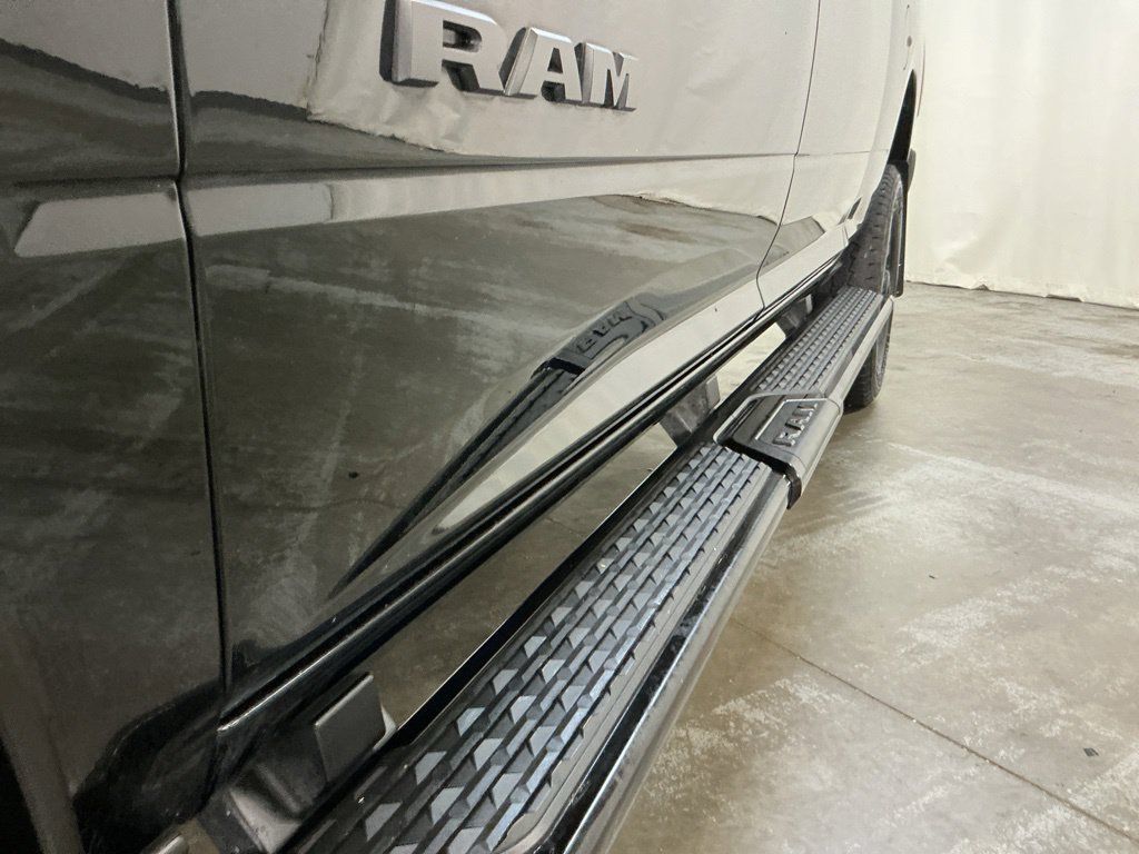 Used 2025 RAM 2500 Big Horn AWD/4WD image 7