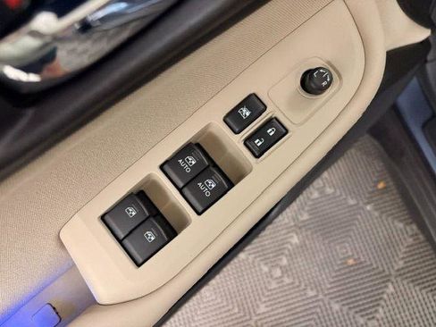 Used 2017 Subaru Outback 2.5i Premium AWD/4WD image 5