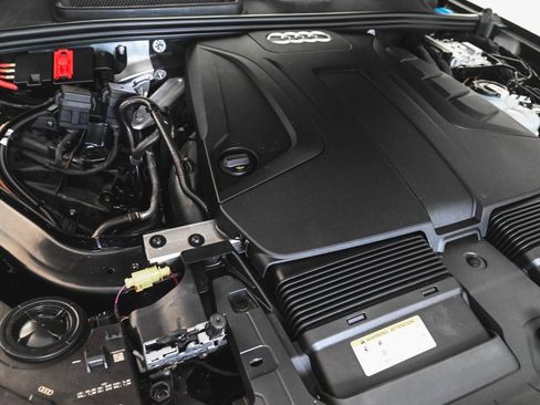 Used 2024 Audi Q7 2.0T Premium w/ Convenience Package image 37