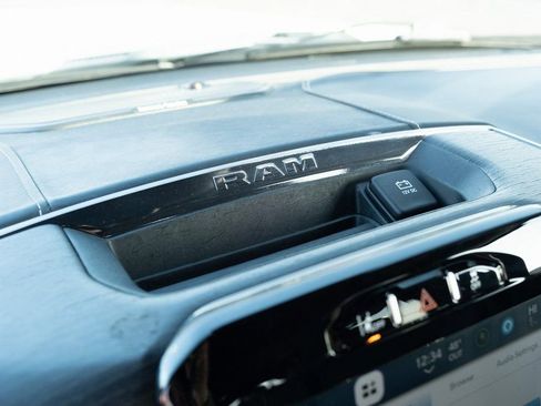 Used 2022 RAM 2500 Limited image 25