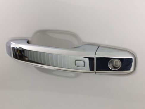 Used 2021 GMC Sierra 3500 Denali w/ Denali Ultimate Package image 23