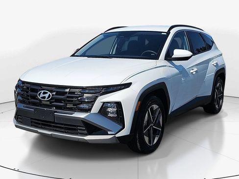 Used 2025 Hyundai Tucson SEL FWD image 11