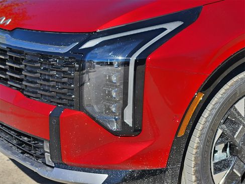 New 2026 Kia Sportage SX image 6