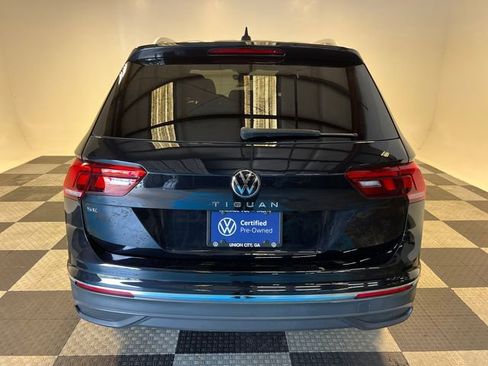 Certified 2022 Volkswagen Tiguan SE FWD image 4