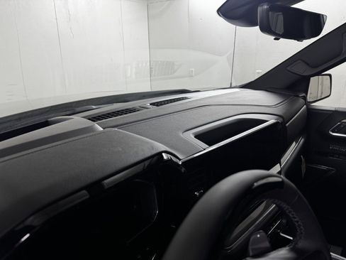 New 2026 Chevrolet Silverado 1500 High Country AWD/4WD image 32