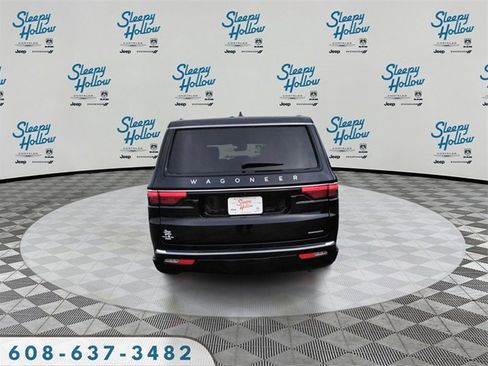 Used 2024 Jeep Wagoneer L Series II image 6