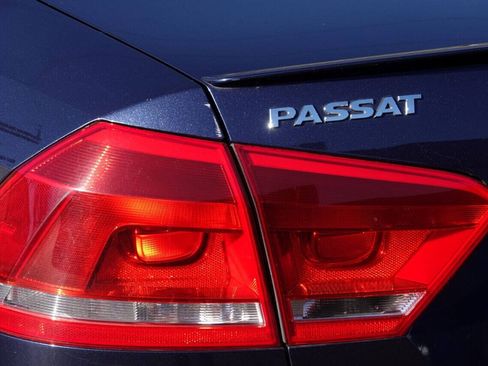 Used 2012 Volkswagen Passat 2.5 SE FWD image 46