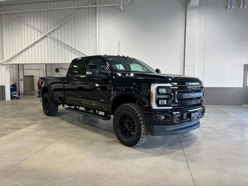 New 2026 Ford F350 Lariat w/ Black Appearance Package image 4