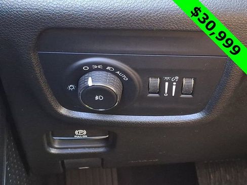 Certified 2023 Jeep Grand Cherokee Limited image 9