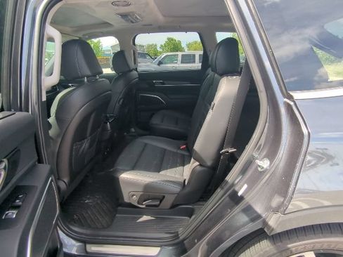 Certified 2024 Kia Telluride SX Prestige w/ Towing Package AWD/4WD image 5