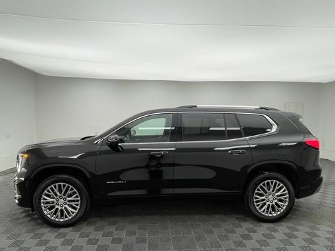 Used 2025 GMC Acadia Denali w/ LPO, All-Weather Package AWD/4WD image 15