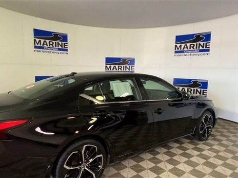 Used 2024 Nissan Altima 2.5 SR image 2