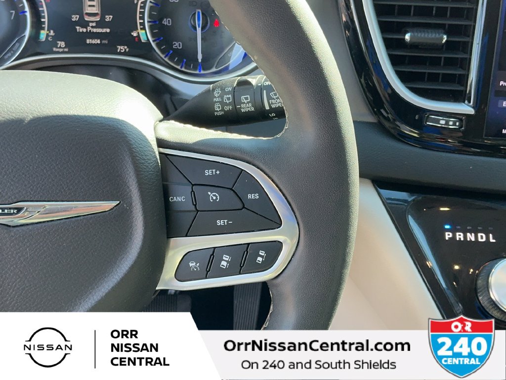 Used 2024 Chrysler Pacifica Touring-L FWD image 21