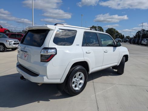 Used 2023 Toyota 4Runner SR5 Premium w/ Moonroof Package image 7