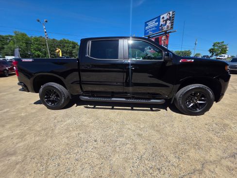 Used 2020 Chevrolet Silverado 1500 LT Trail Boss AWD/4WD image 4