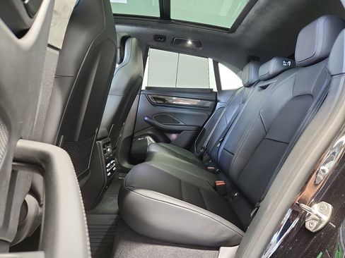 New 2026 Porsche Macan Turbo Electric image 11