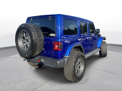 Used 2019 Jeep Wrangler Unlimited Sahara AWD/4WD image 6