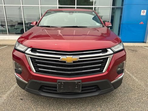 Used 2023 Chevrolet Traverse LT w/ LPO, Floor Liner Package AWD/4WD image 8