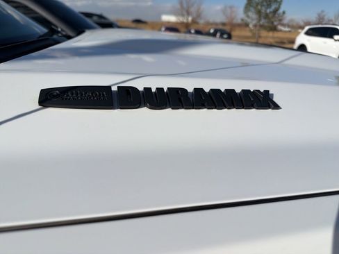 Used 2019 Chevrolet Silverado 2500 LT w/ Custom Sport Edition image 11