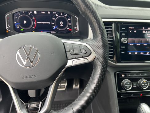 Used 2023 Volkswagen Atlas SEL Premium image 18