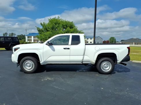 Used 2025 Toyota Tacoma SR RWD image 6