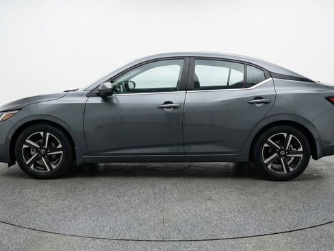 Used 2025 Nissan Sentra SV FWD image 5