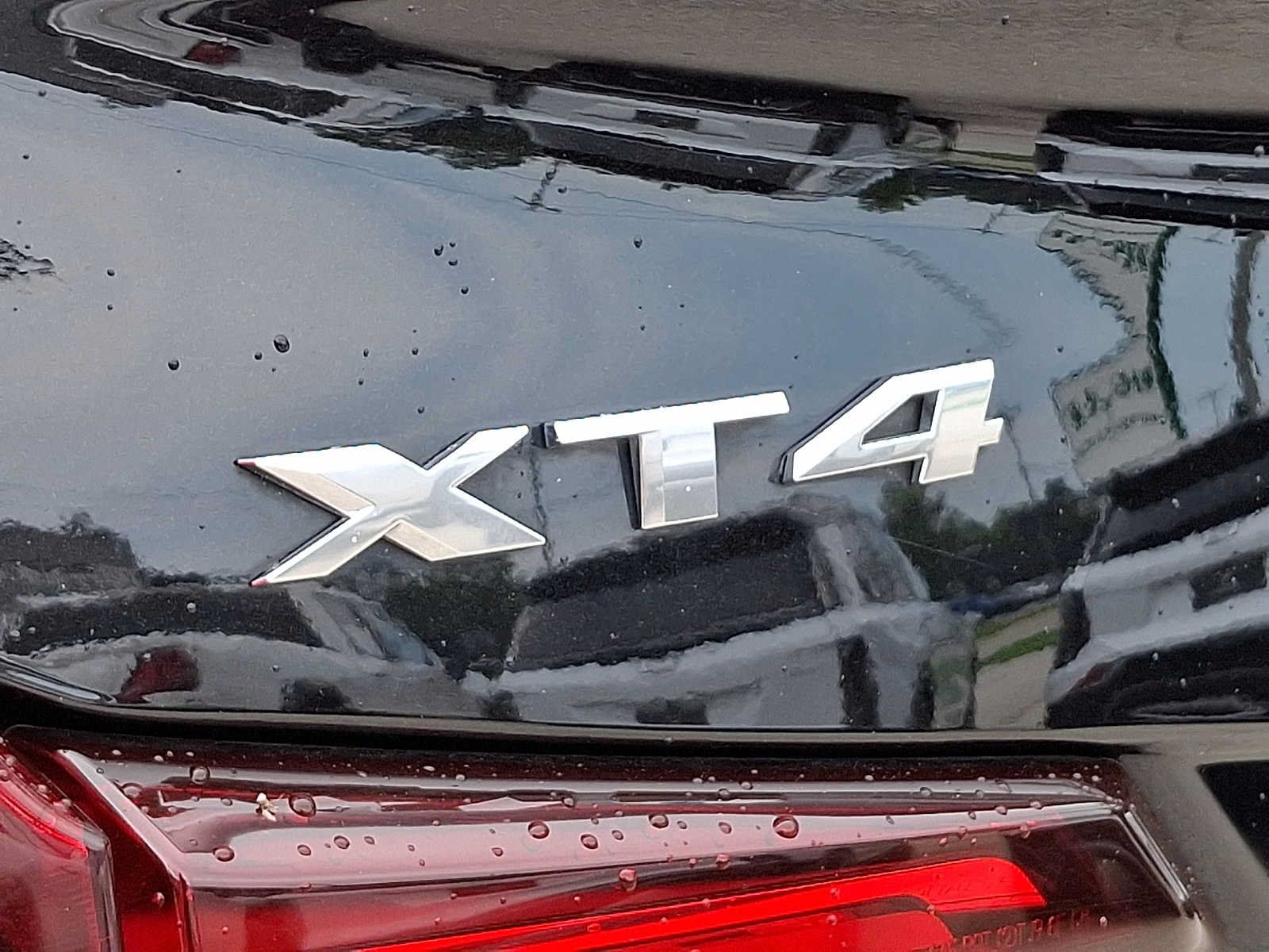 Certified 2024 Cadillac XT4 Premium Luxury AWD/4WD image 37