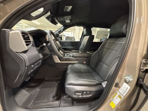 New 2026 Toyota Tundra Limited AWD/4WD image 17