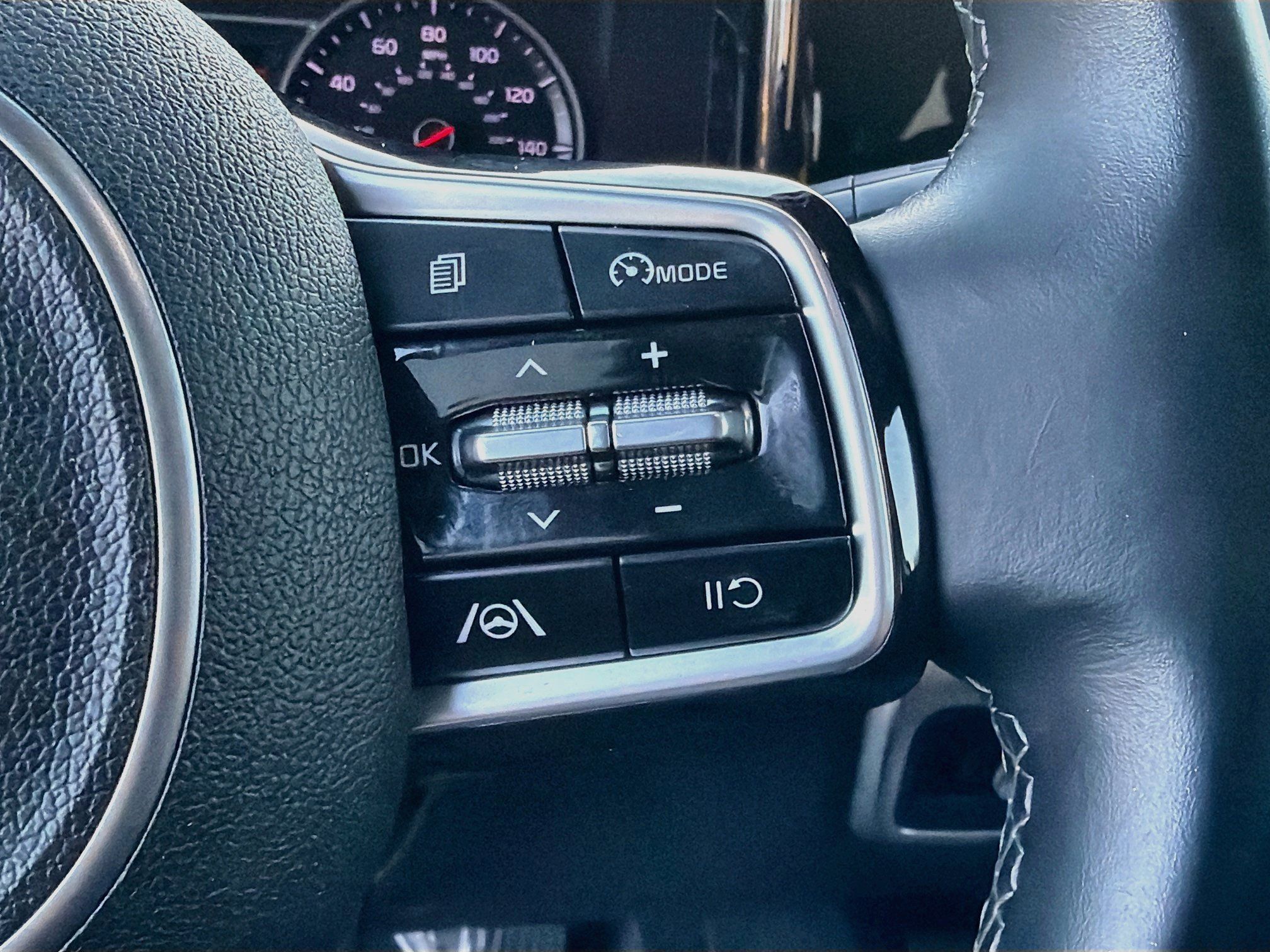 Used 2021 Kia Sorento S w/ Panoramic Sunroof Package FWD image 38