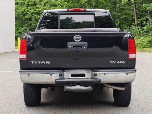 Used 2015 Nissan Titan SV w/ SV Value Truck Package AWD/4WD image 4