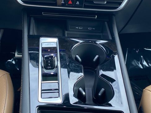 Certified 2024 Volkswagen Atlas Cross Sport SEL R-Line image 7