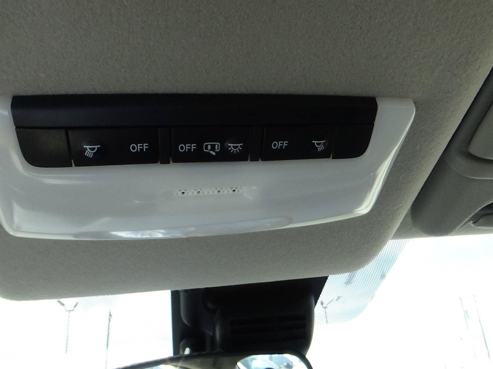 Used 2025 Nissan Versa SV FWD image 26