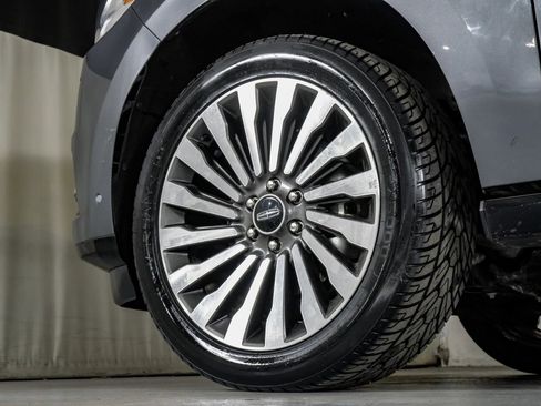 Used 2021 Lincoln Navigator L Reserve w/ Luxury Package AWD/4WD image 53