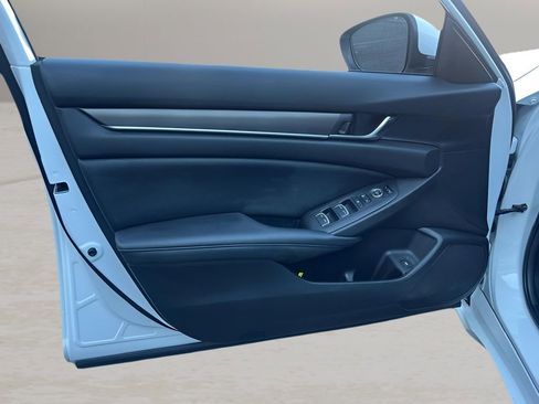Used 2021 Honda Accord LX image 15