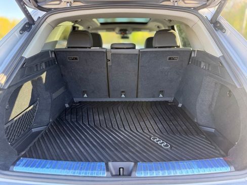 Certified 2025 Audi Q5 Premium w/ Convenience Package AWD/4WD image 6