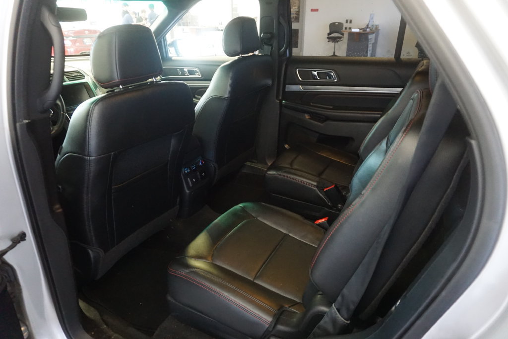 Used 2016 Ford Explorer Sport w/ Equipment Group 401A AWD/4WD image 23