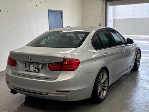 Used 2013 BMW 328i Sedan RWD image 4