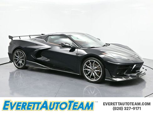 Used 2025 Chevrolet Corvette Stingray Premium Conv w/ Z51 Performance Package image 1