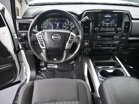 Used 2024 Nissan Titan SV w/ SV Utility Package image 9