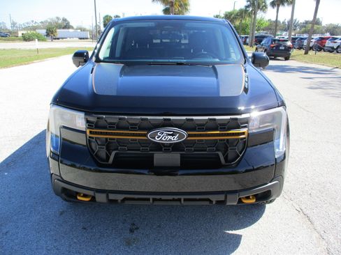 New 2025 Ford Maverick Tremor image 2