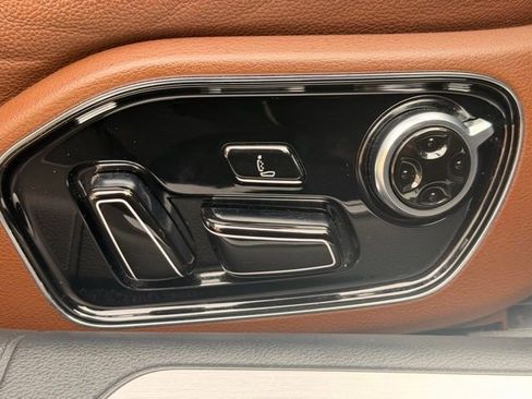 Used 2015 Audi A8 L 3.0T w/ Premium Package image 37