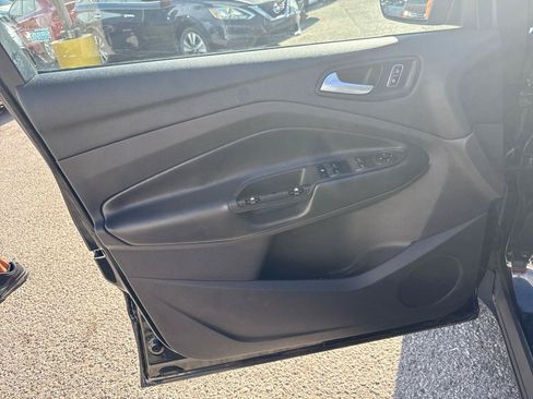 Used 2015 Ford Escape SE FWD image 12